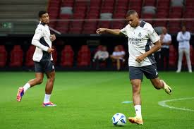 也为全球女 也为全球女